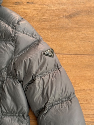 VTG Prada Luxury Nylon x Down Puffer Jacket Kids Size 5-6Y - Picture 4 of 15