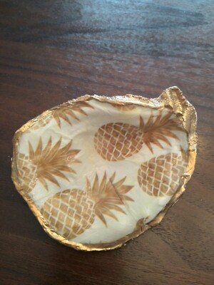 Artisan Design Ananas Gold Design auf Austernschale