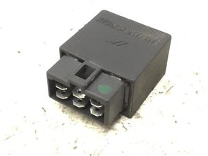 STEUERGERÄT RELAIS HEIZUNG BENZIN PIAGGIO VESPA S E3 125 2007 2008 M44302