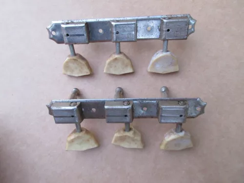 Vintage 1950s Kluson No Line Strip Tuners Tulip Buttons