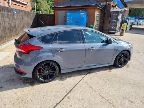 2016 Ford focus st 3 stealth grey 5 door - Picture 5 of 16