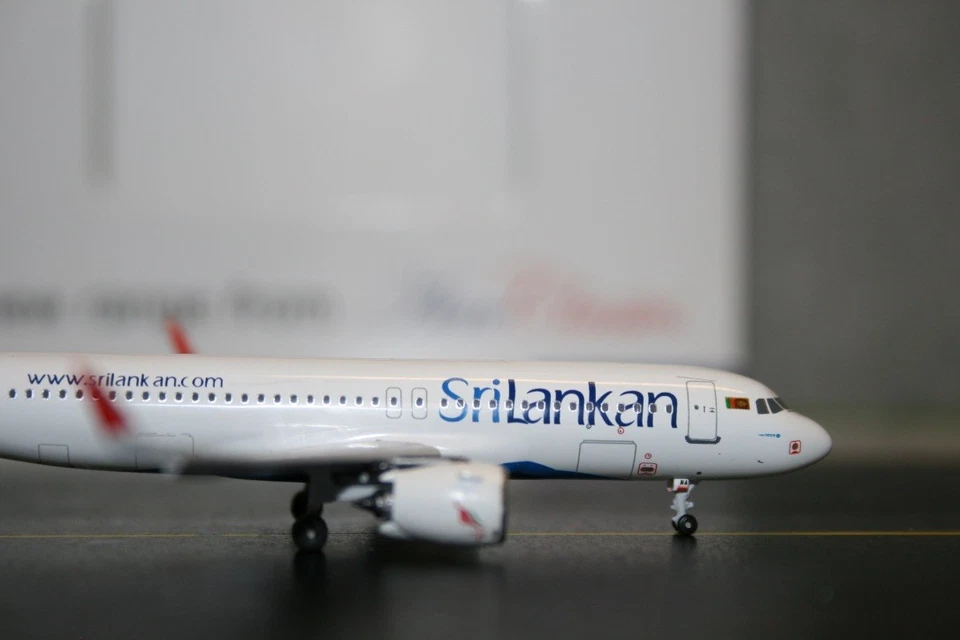 Aeroclassics 1:400 Sri Lankan Airlines Airbus A320neo 4R-ANA Model Plane - Image 2 of 4