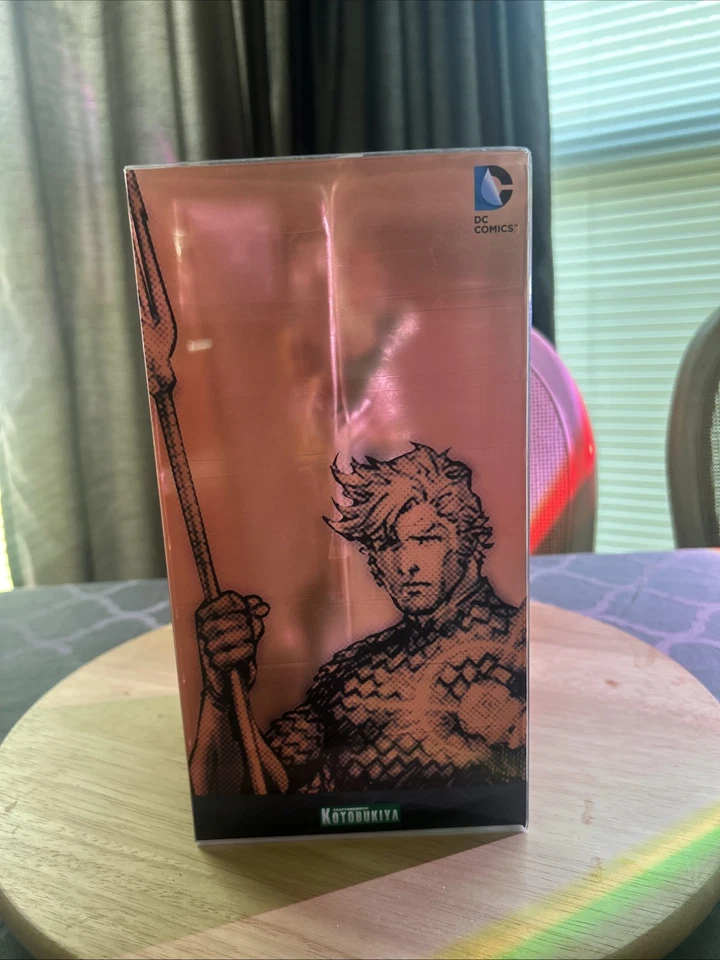 Figura Prepintada Aquaman Artesanía Kotobukiya Escala 1/10 (Caja Original) Foto 2 de 4