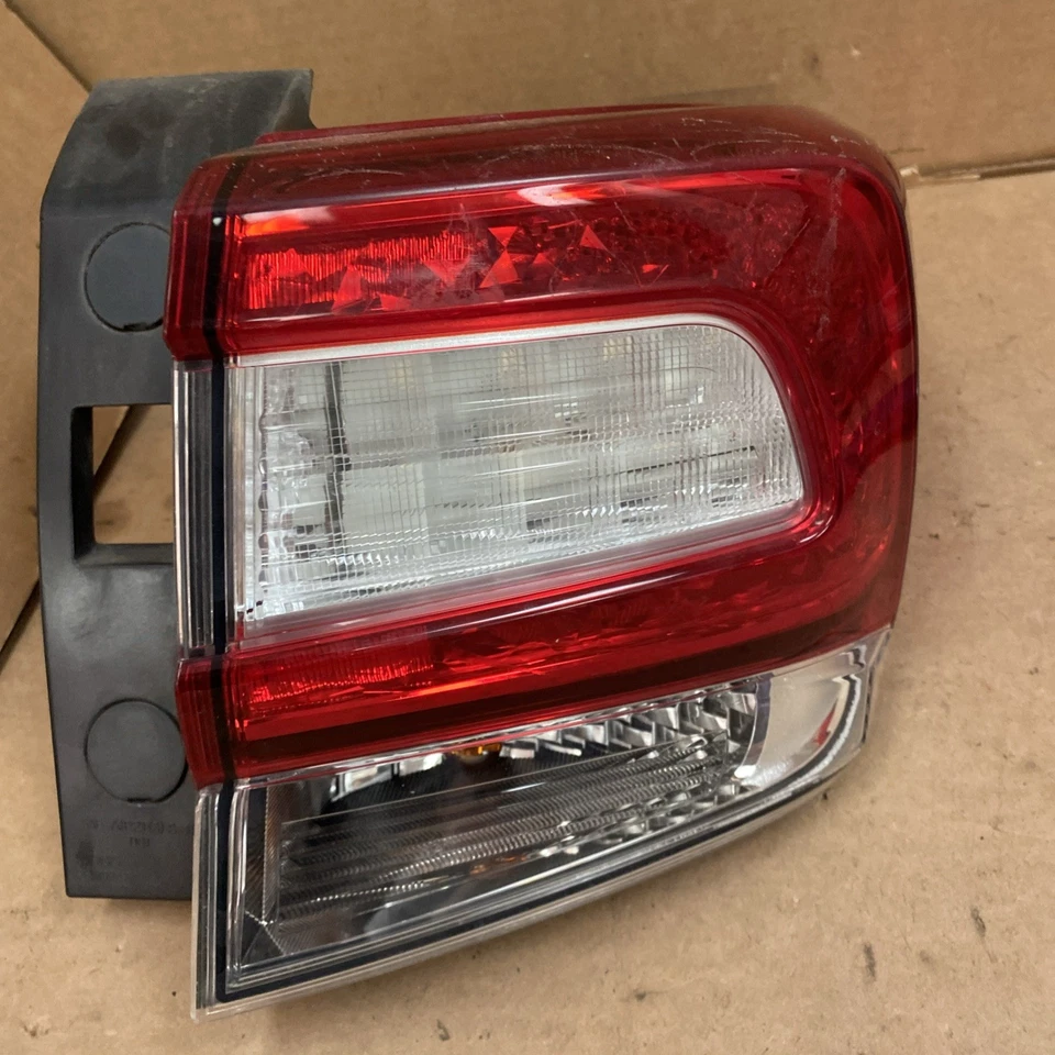 Luz trasera derecha 2018 2019 2020 2021-2023 Subaru Crosstrek OEM 3525 Foto 2 de 4