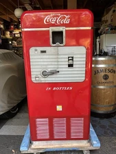 COCA-COLA VMC 33 All Original Bottom Redone+Hinge Broke Not Sure Cool LeverWorks
