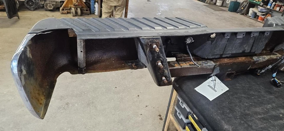 (SOLO RECOGIDA LOCAL) Parachoques trasero lado estilo con paquete de remolque cromado para Ford F1 09-14 Foto 2 de 4