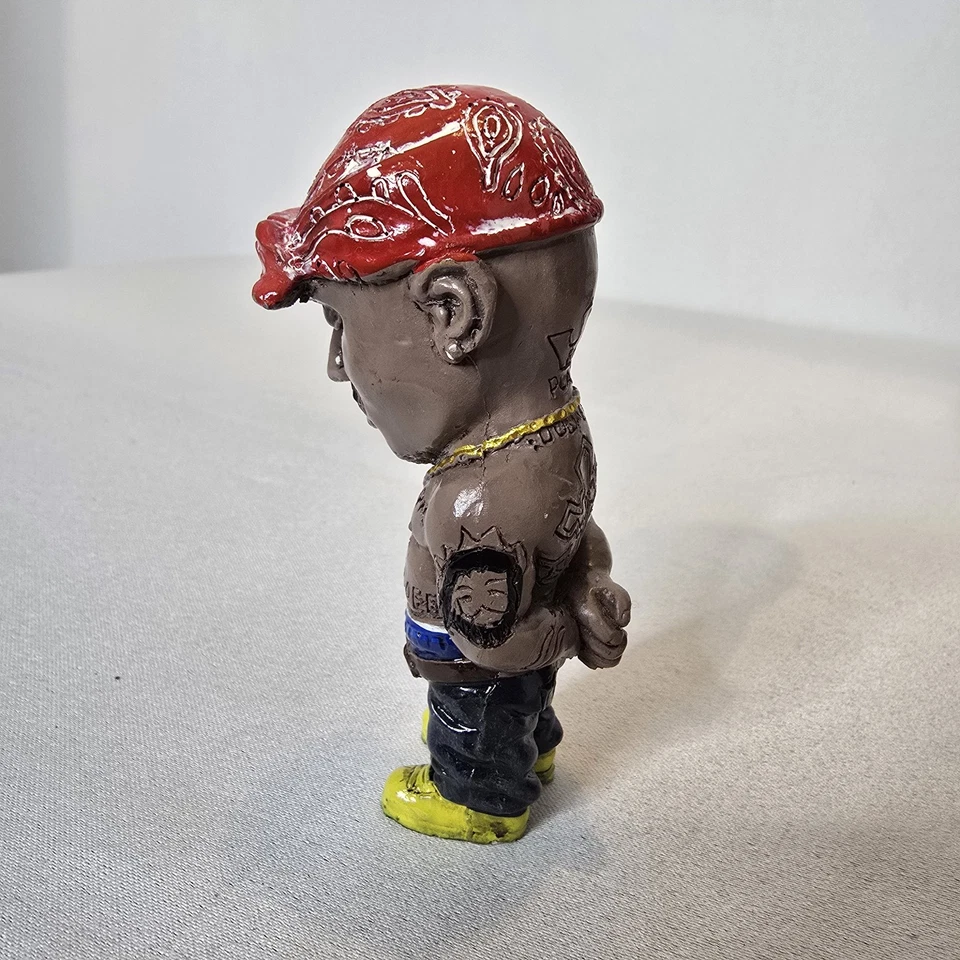 Tupac Shakur Hip Hop Rapero Figura de Acción Mini Figuras de Resina Adorno Estatua 4" Foto 3 de 4