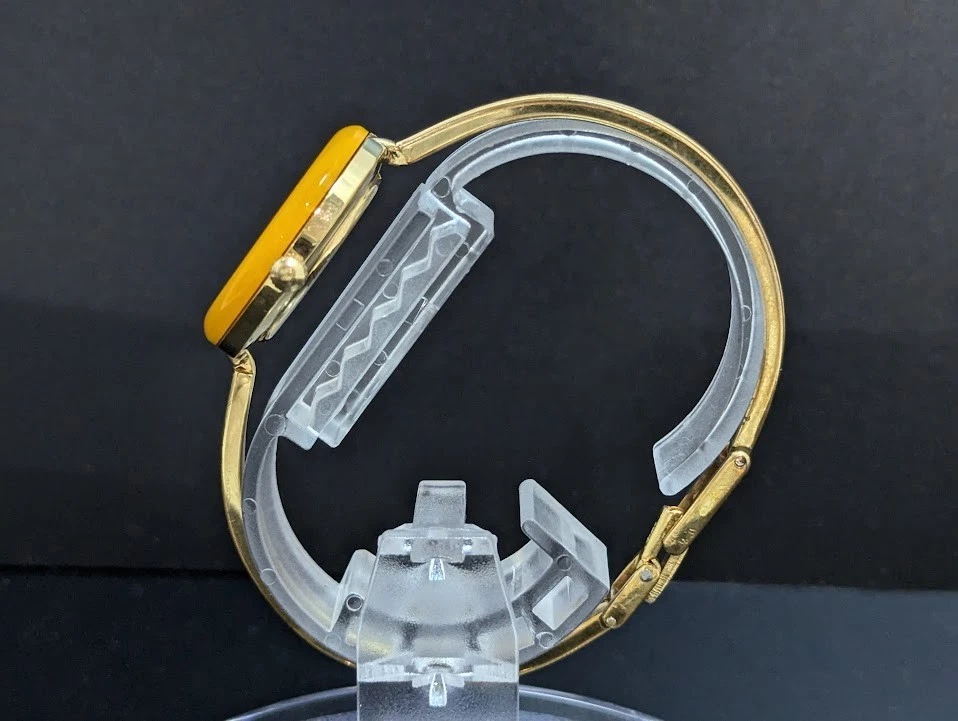 GUCCI Change Bezel 1100-L Watch Quartz Gold White Women's Working Authentic - Image 3 of 4