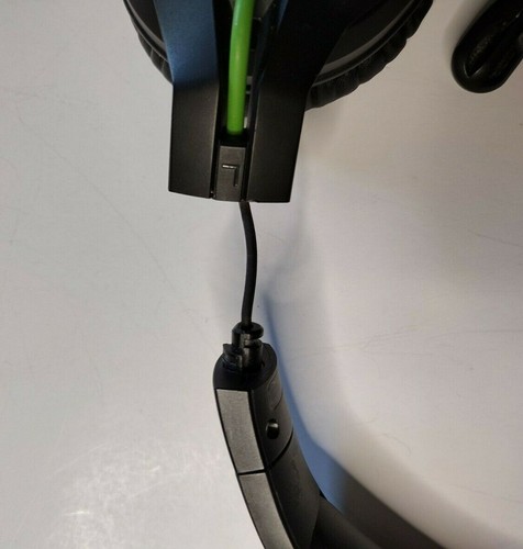 HyperX CloudX Flight Wireless Stereo Gaming Headset for Xbox HX-HSCFX-BK/WW - Picture 3 of 3