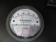 DWYER INSTRUMENTS 2000-0 C MAGNEHELIC GAUGE15PSIG MAX PRESSURE 140 F MAX. TEMP.