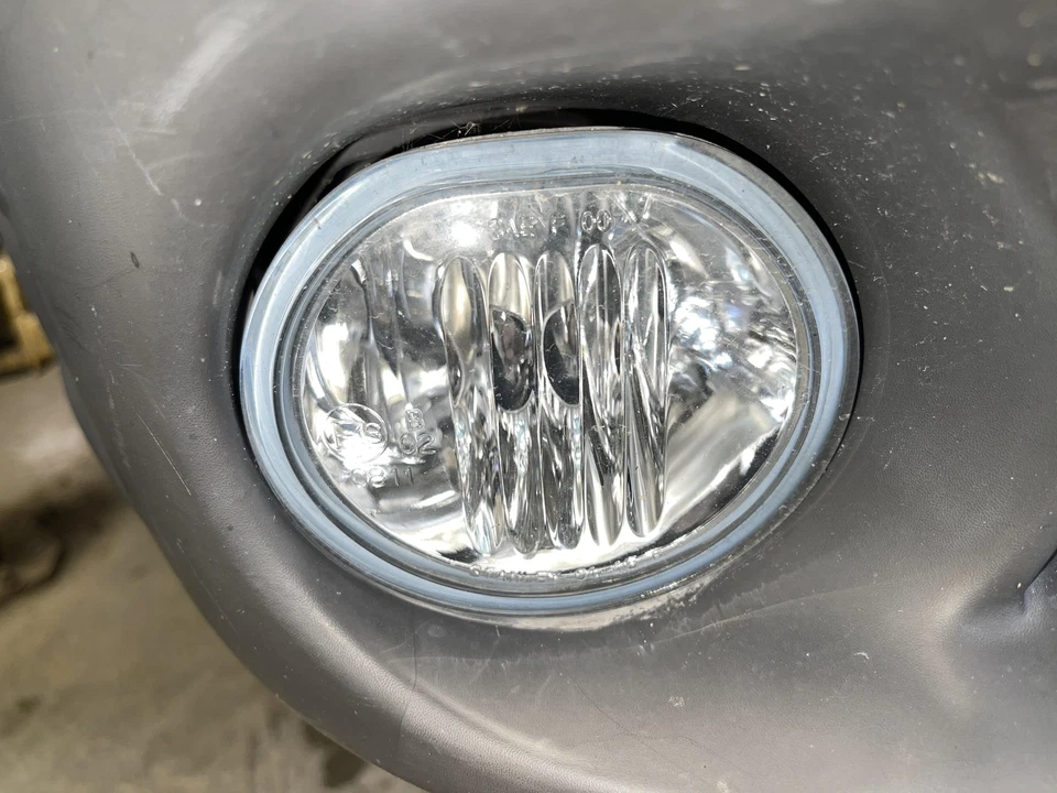 03-08 PONTIAC VIBE Fog/mark/park/turn Light/lamp Right - Image 3 of 3