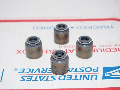 ISUZU Genuine Valve Guide Seal for ISUZU NPR NQR 4HK1 Set of 4 pc 8973767200