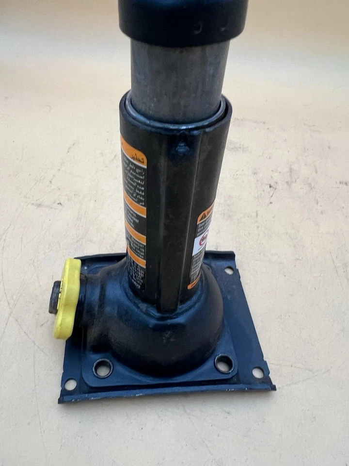 2015-2025 Chevrolet Silverado 1500,2500, 3500 Emergency Jack Kit Tool OEM - Image 4 of 4