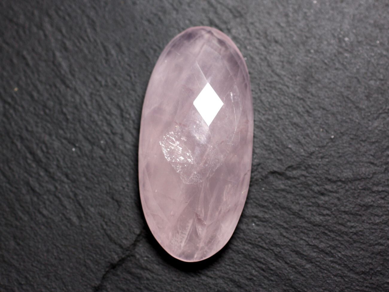 Cabochon Pierre Quartz Rose Facetté Ovale 48x23mm pour Lithothérapie