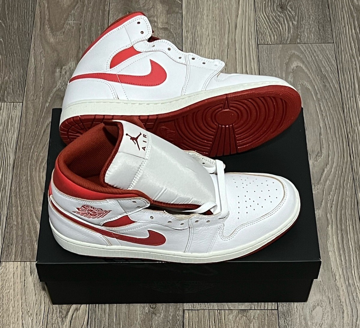 Nike Air Jordan 1 Mid Quilted （216） Jordan 1 Mid SE Black Quilted for Sale | Authenticity