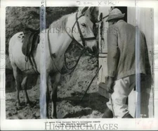 1955 Press Photo Jacques Tati stars in "Mr. Hulot's Holiday" - pio20318
