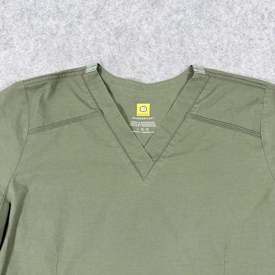 Juego de exfoliantes Wonderwink de ajuste moderno verde para mujer parte superior (talla: L) e inferior (talla: XLP) Foto 3 de 4