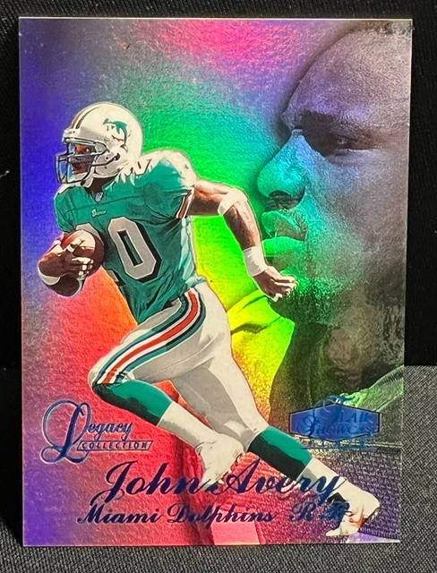 1998 FLAIR SHOWCASE JOHN AVERY LEGACY---ROW 3 SEAT 25 HOLOFOIL "REFRACTOR" /100