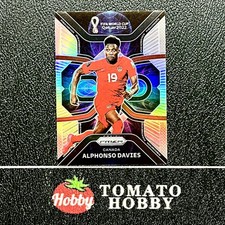 ALPHONSO DAVIES REFRACTOR PANINI PRIZM COPA MUNDIAL DE LA FIFA 2022 FENÓMENO CANADÁ