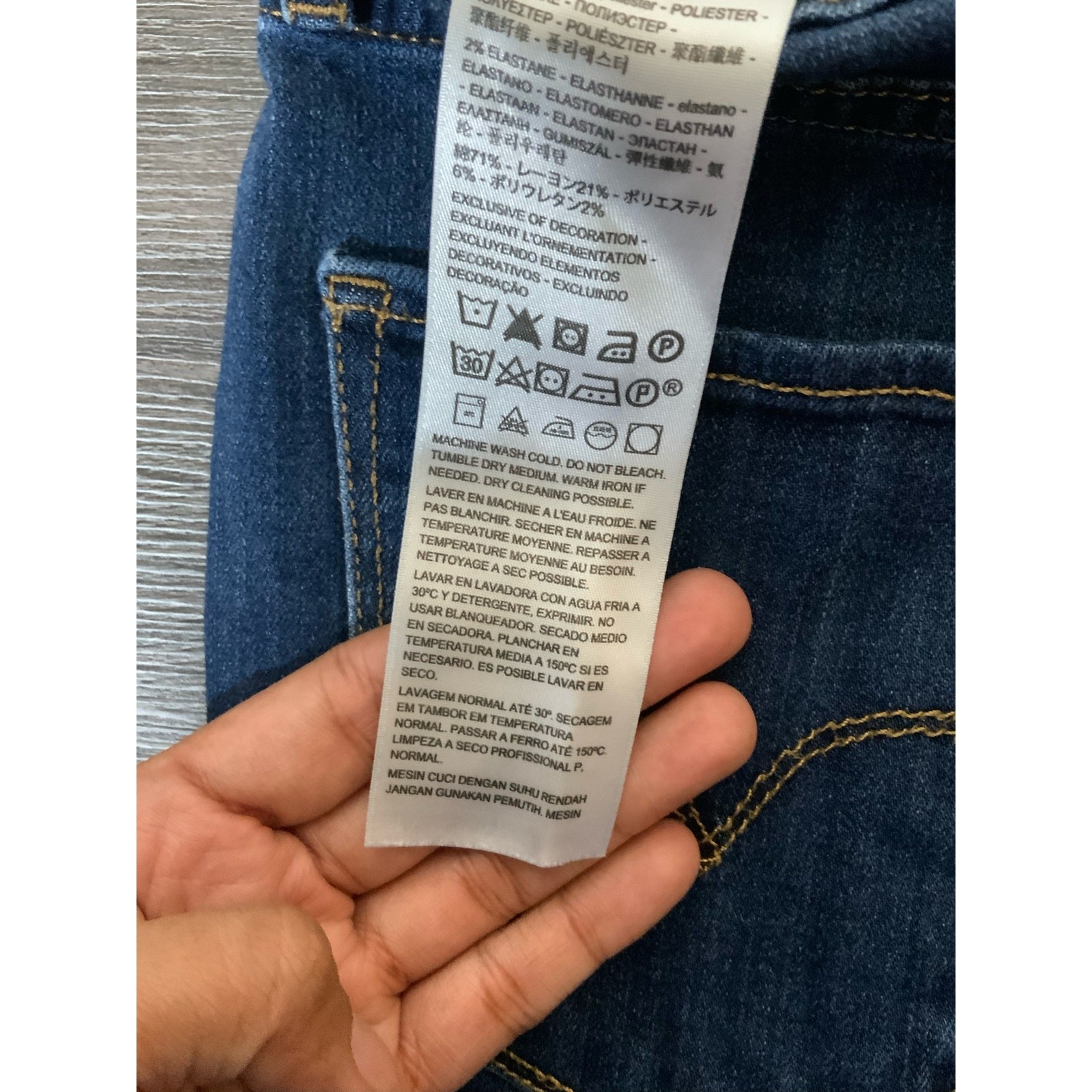 Levi’s 721 High Rise Skinny Jeans Denim Pants Women’s Size 27 - USED thumbnail 7