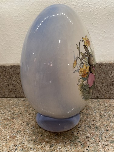 Large Ceramic Glass Easter Egg On Pedestal With Painting - Picture 5 of 6