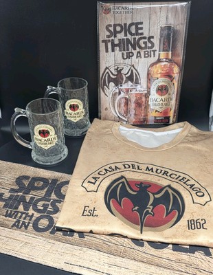 Bacardi Oakheart Sammlerstücke Lot - Tassen/Steine, Schild, T-Shirt & Barmatte