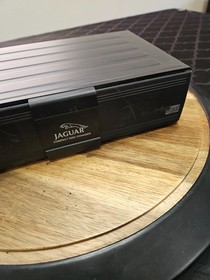 1998-2003 Jaguar XJ8 XJR Vanden Plas XK8 XKR 6 Disc CD Changer LNC4160AA OEM