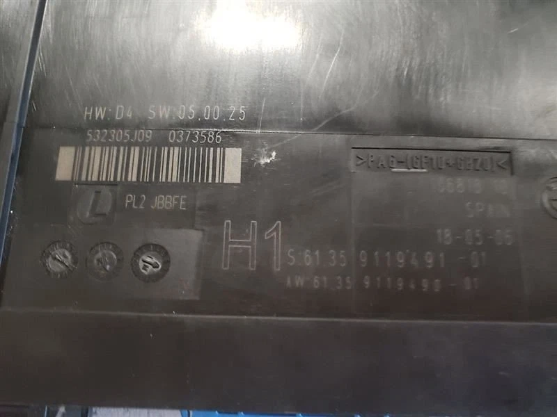 BMW E90 323I 2006 - BCM módulo de control de carrocería con opción de faro adaptativo - OEM Foto 3 de 4