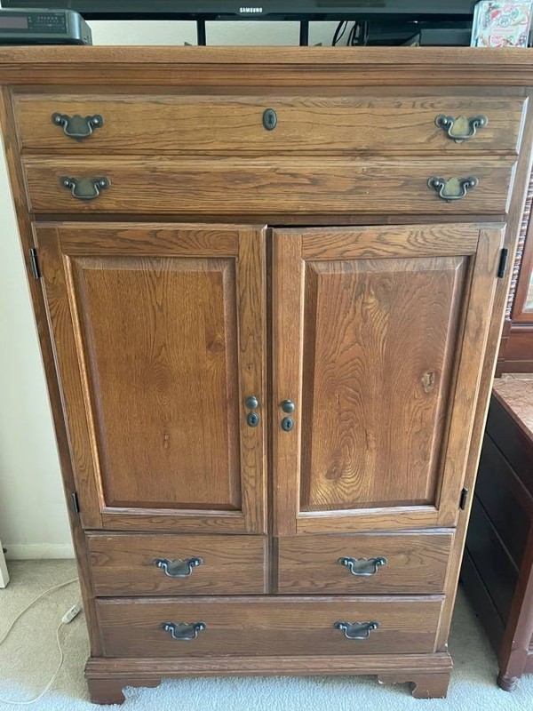 Make Offer, 5 Piece Bassett Furniture Chest Dresser End Tables Bedroom Set