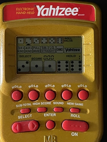 Vintage Yahtzee Electronic Handheld Game Gold & Red Hasbro 2002 Works Perfect - Imagen 9 de 21