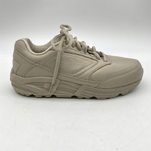 brooks beast for women
