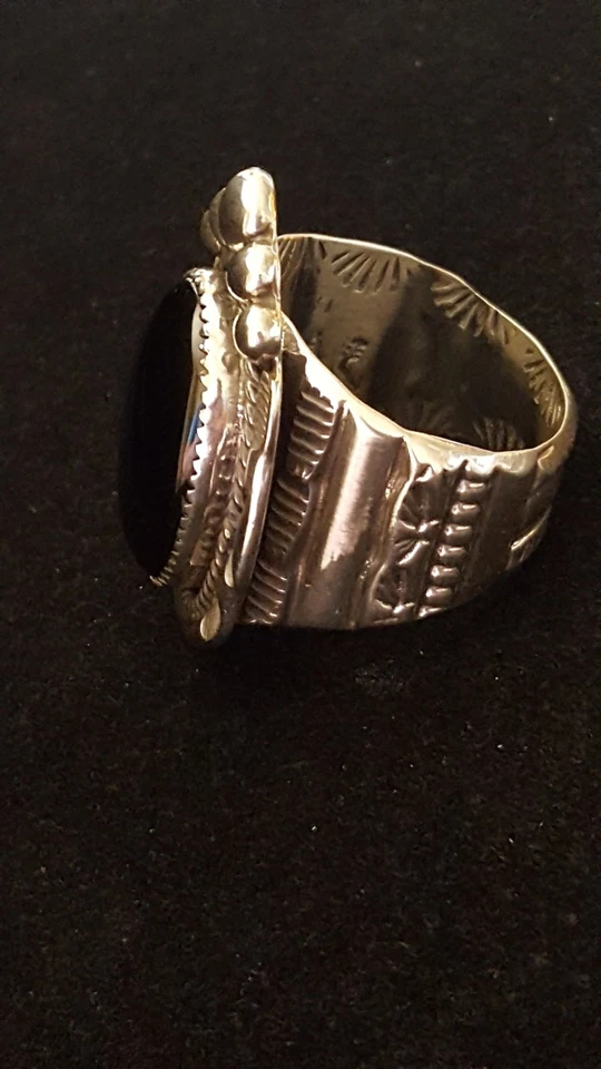 Anillo de hombre raro hecho a mano con ONYX negro y plata de ley Foto 4 de 4