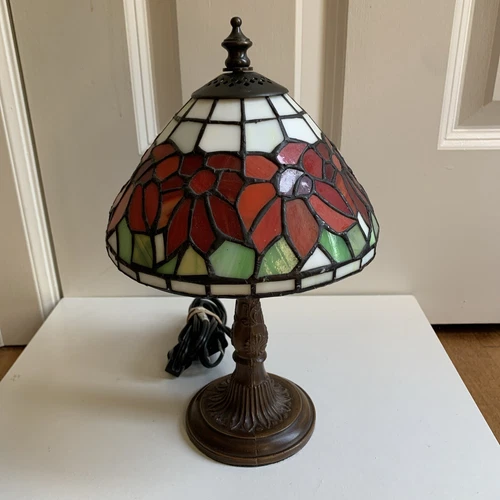 Retro Tiffany Style Table Lamp Sunflower Stained Glass Accent Or Bedside Lamp