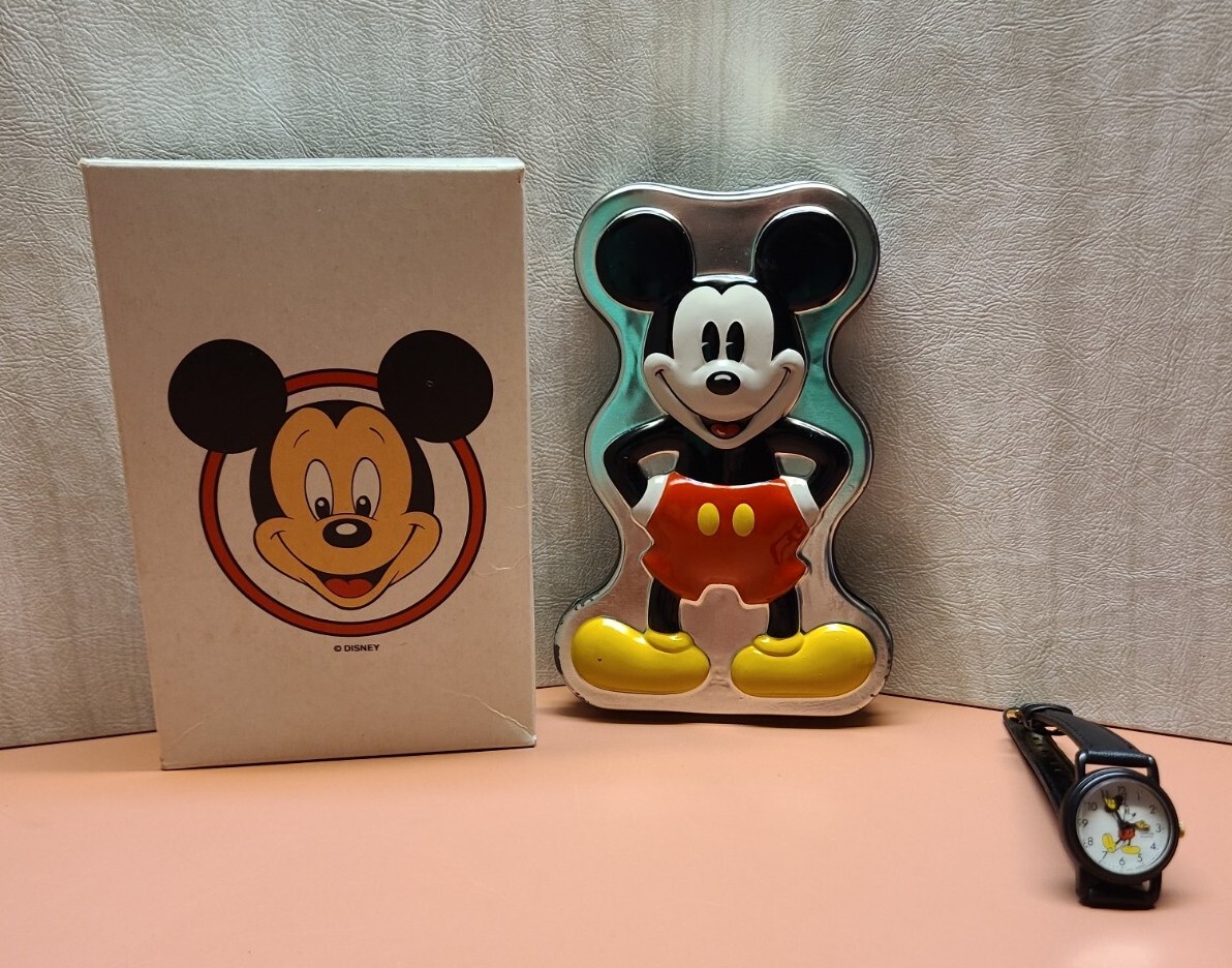 Works Rare VINTAGE 1980s MICKEY MOUSE LORUS V811-0070 DISNEY Plastic Watch Works Rare VINTAGE 1980s MICKEY MOUSE LORUS | Mercari main image 3