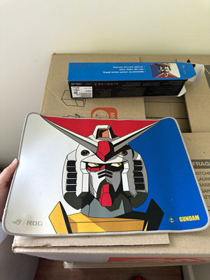 ASUS ROG Gundam Gaming Mouse Pad excellent condition