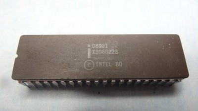 D8031 INTEL - CERAMIC Micro controller, 8-Bit,  CDIP40 date code 8217 RARE!