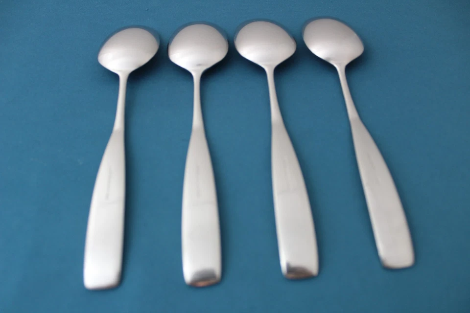 Cucharas de sopa ovaladas de 4 lugares toalla acolchada BEDFORD satinado 18/8 acero inoxidable Japón 7 1/4" Foto 4 de 4