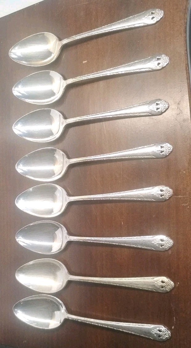 VTG Holmes & Edwards 49 Pc Set LOVELY LADY Silver Plate Flatware