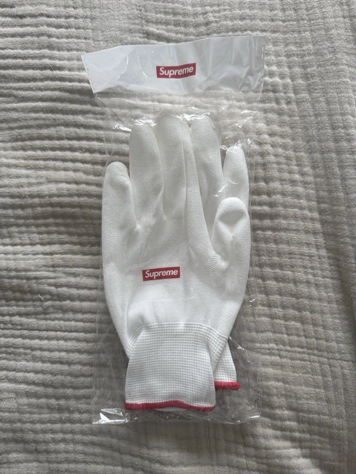 Gants caoutchoutés blancs logo suprême
