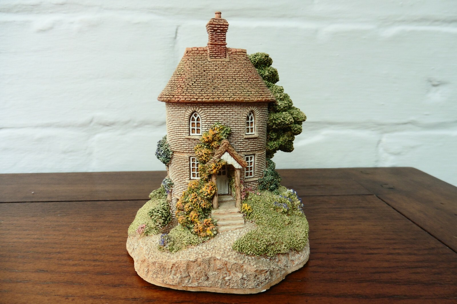 Lilliput Lane - Tea Caddy Cottage