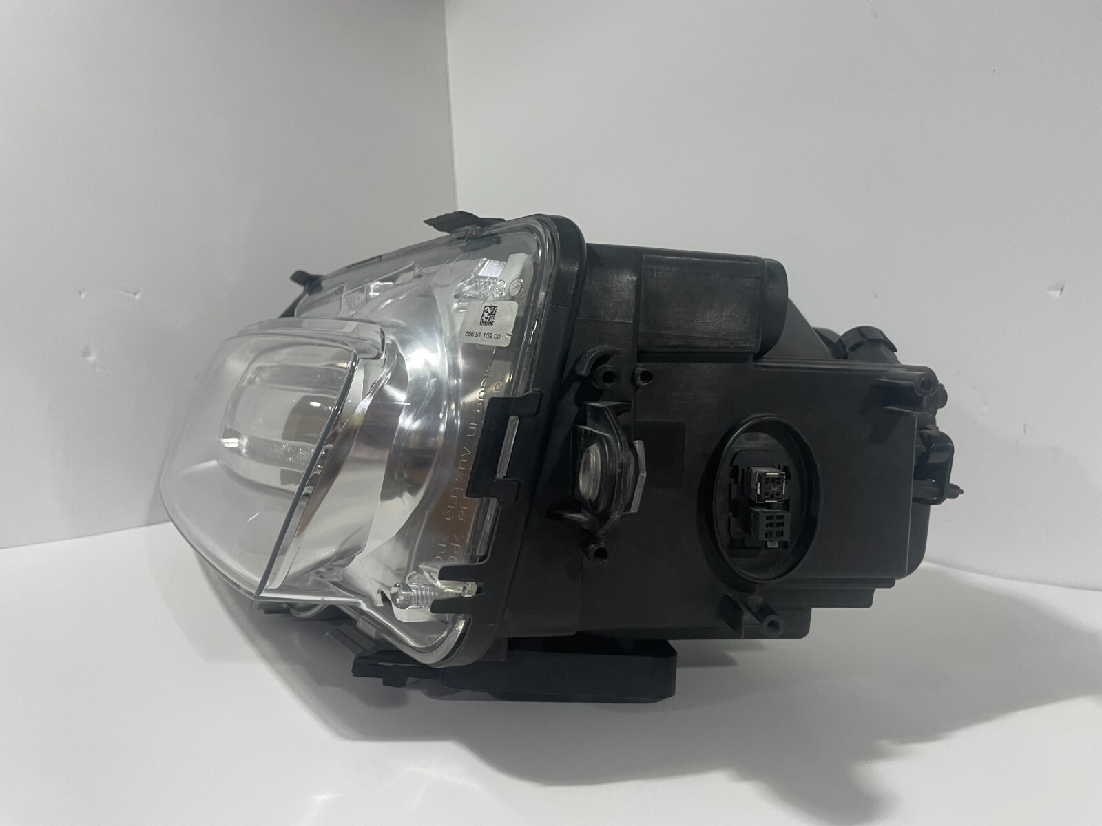 2010 - 2014 ROLLS ROYCE GHOST LEFT XENON HEADLIGHT BARE 63127201165 OEM