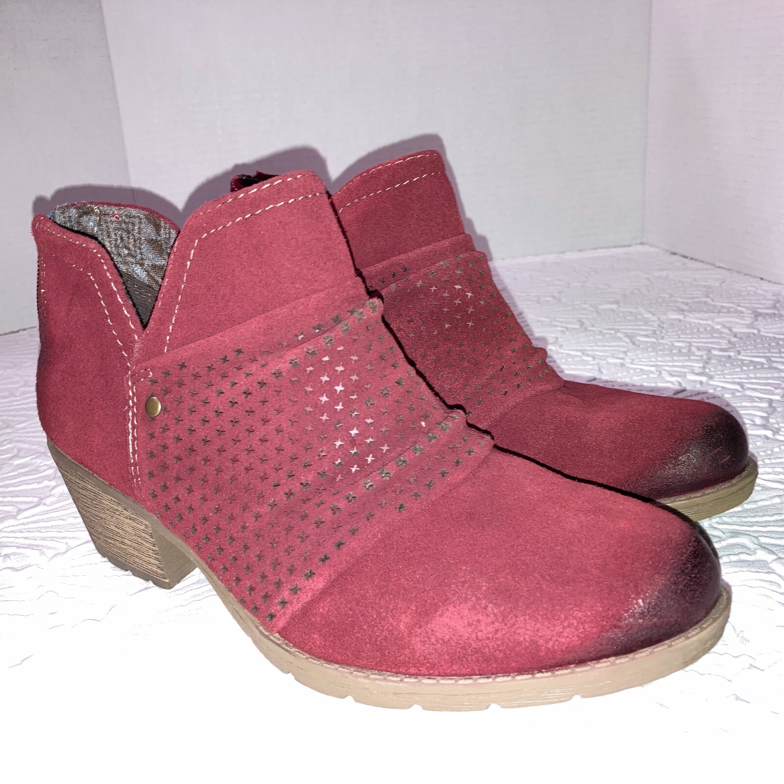 earth amanda booties