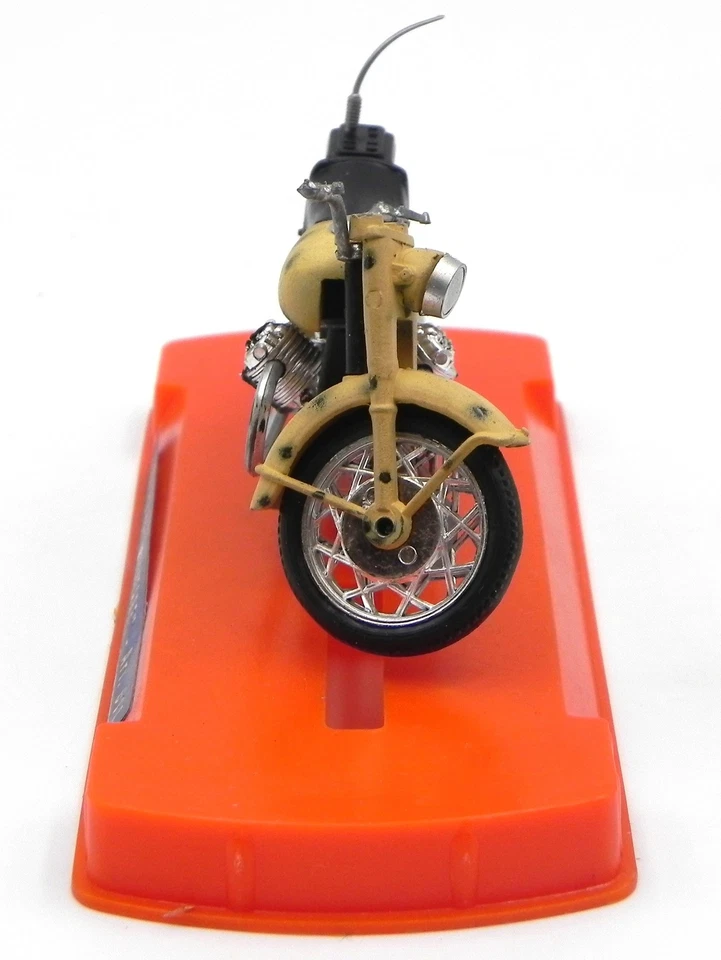 Mercury moto Guzzi V7 Militare livrea mimetica art. 611 scala 1/24 MIB bike - Immagine 3 di 4