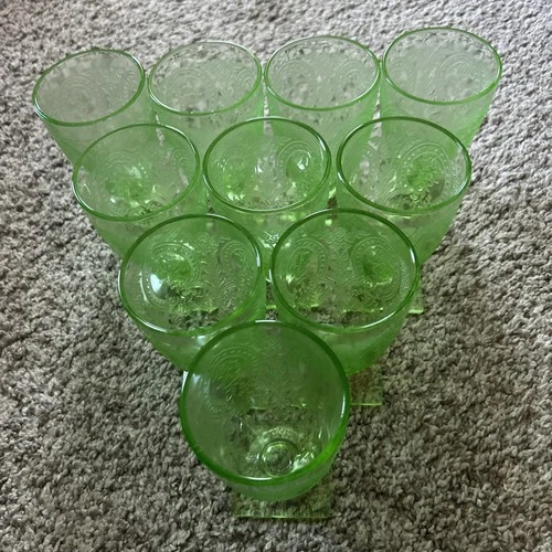 Pair Indiana Depression Glass Uranium Green Horseshoe Square Base Goblet 1930