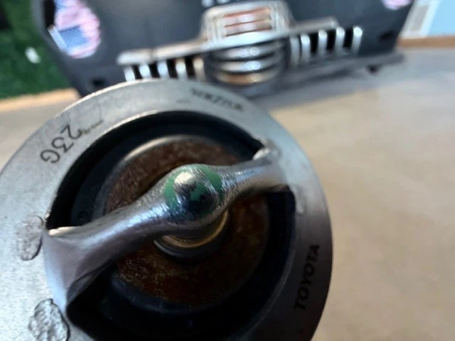 (1) GENUINE TOYOTA LEXUS OEM ENGINE THERMOSTAT 90916-03093 same as dealership - Image 4 of 4