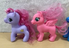 Lot of 5 Off Brand Pony Figures Unicorns Pegasus Toys – Bright Colors Hair Play