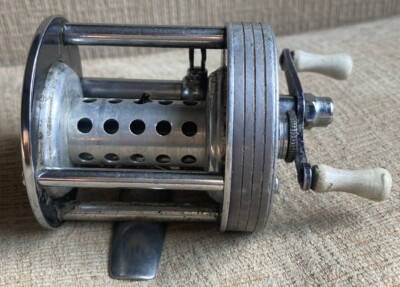 Vintage LANGLEY STREAMLITE Model 310 KC Baitcasting Bass Fishing