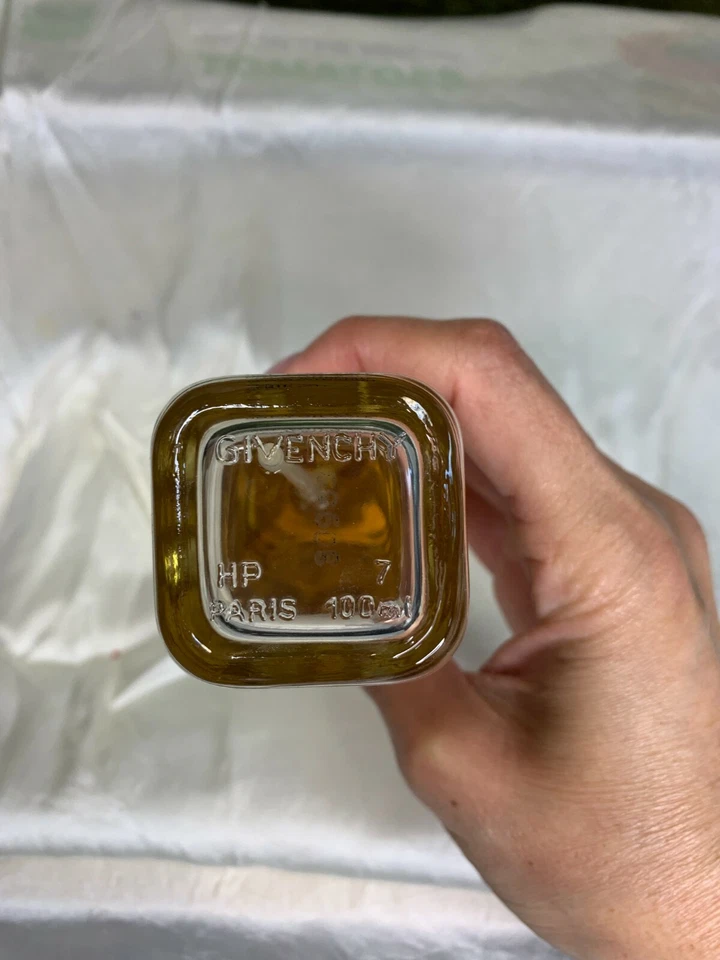 GIVENCHY GENTLEMAN AFTER SHAVE LOTION 100ML SPRAY - Image 3 of 3