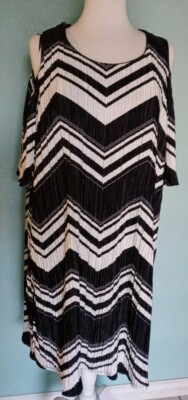 NY Collection Sz 2X Cold Shoulder Shift Dress Tunic NWT Accordeon Fabric ''FLAW''