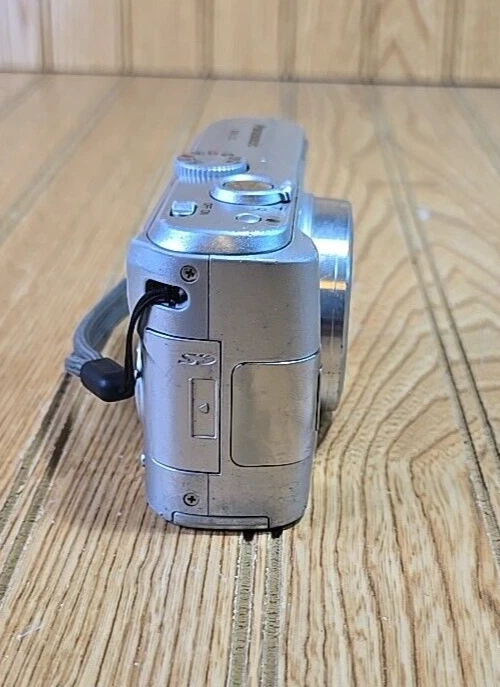 Panasonic Lumix Vario DMC-LZ3 Digital Camera 5.0 MP / TESTED & WORKING - Image 2 of 4